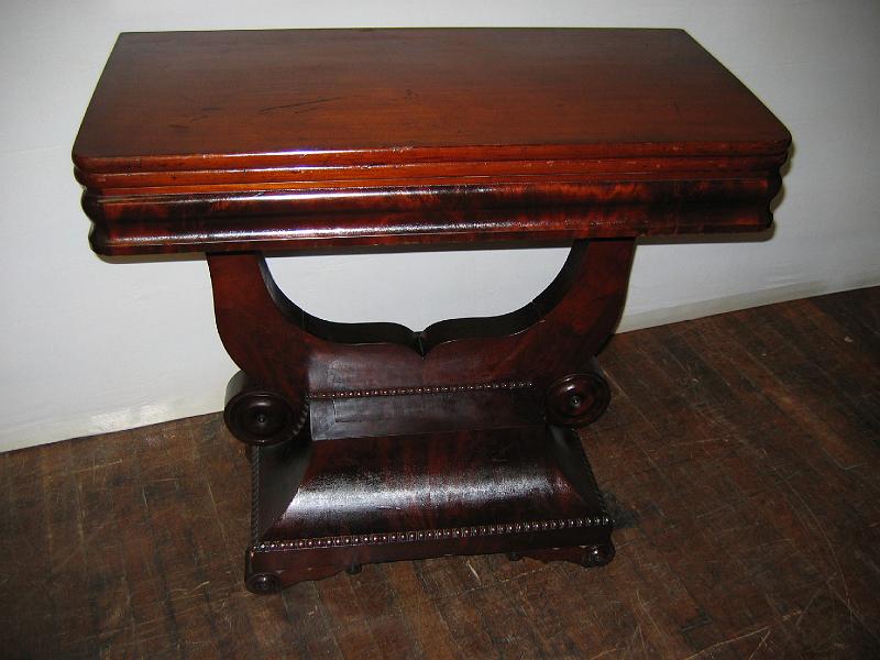 Picture 025.jpg - Mahogany Game Table w/reeded & turned legs